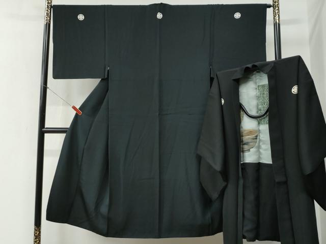 平和屋着物●男性　黒紋付　羽織セット　羽裏：仕覆陶器吉祥文　正絹　逸品　CABB4715yc
