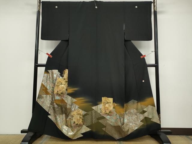 平和屋着物●豪華黒留袖　作家物　駒刺繍　色紙重ね松皮菱花文　暈し染め　金銀彩　正絹　逸品　CABC2198ut