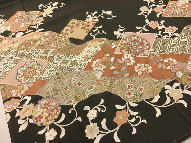 平和屋着物●創業460年・千總　黒留袖　駒刺繍　道長雪輪更紗菱文　金彩　三越扱い　正絹　逸品　CABC2698vp