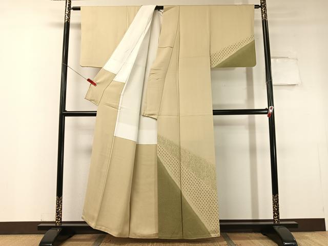 平和屋着物●二代目 川村久太郎　訪問着　切嵌鹿の子花文　正絹　逸品　CABC2759vp 川村久太郎 蒔糊散らし 型友禅 訪問着 木立 正絹 白 黒 グレー 821