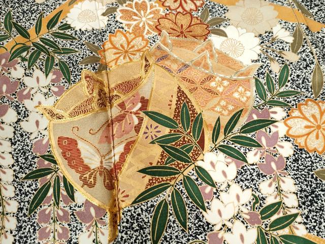 平和屋着物●豪華振袖　駒刺繍　糸巻き吉祥枝垂れ花蝶文　たたき染め　黒地　金彩　正絹　逸品　CABC6404yc 平和屋着物○豪華振袖 駒刺繍 糸巻き吉祥枝垂れ花蝶文 たたき染め 黒地