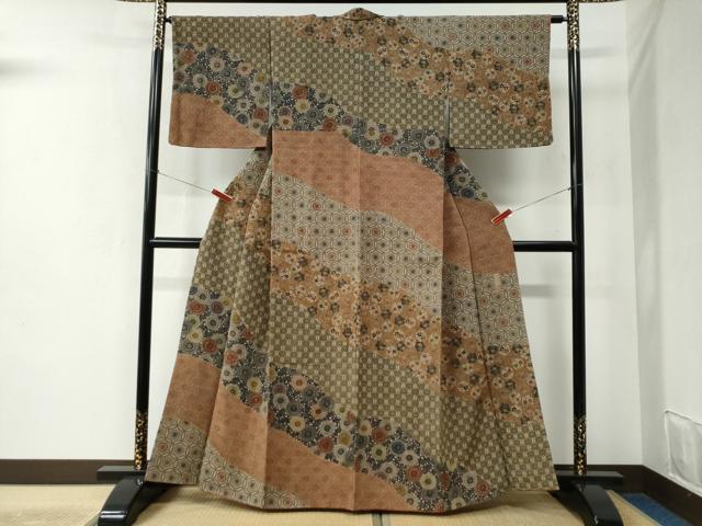 平和屋着物●訪問着　作家物　型染め　遠州椿　吉祥菊唐草文　鬼しぼ縮緬　正絹　逸品　CABC6513yc