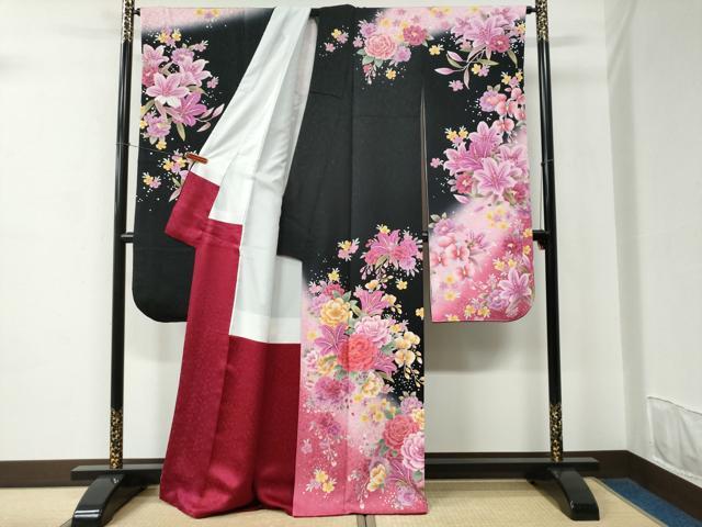 平和屋着物●豪華振袖　刺繍　牡丹花文　ラメ糸　黒地　銀彩　正絹　逸品　CABC6766yc 平和屋着物○豪華振袖 刺繍 牡丹花文 ラメ糸 黒地 銀彩 正絹 逸品