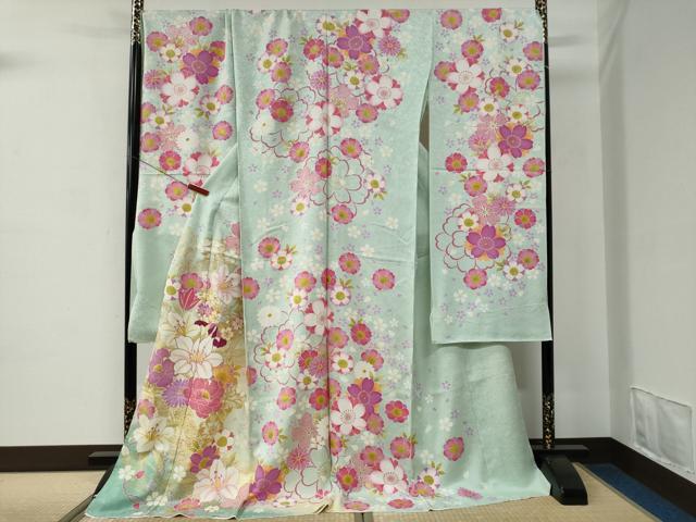 平和屋着物●豪華振袖　花蝶文　暈し染め　銀通し地　仮絵羽　逸品　未使用　CABC7128yc