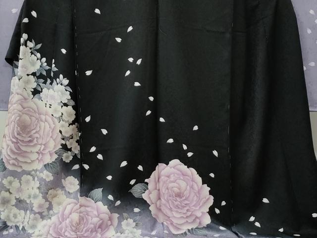 平和屋着物●豪華振袖　薔薇　暈し染め　黒地　金彩　仮絵羽　逸品　未使用　CABC7131yc 平和屋着物○豪華振袖 薔薇 暈し染め 黒地 金彩 仮絵羽 逸品 未使用