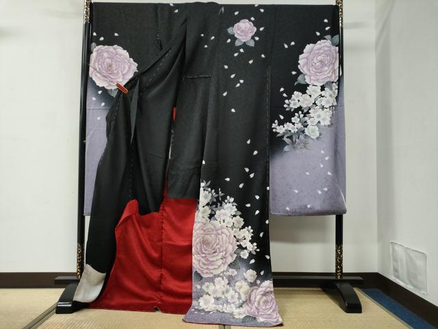 平和屋着物●豪華振袖　薔薇　暈し染め　黒地　金彩　仮絵羽　逸品　未使用　CABC7131yc 平和屋着物○豪華振袖 薔薇 暈し染め 黒地 金彩 仮絵羽 逸品 未使用