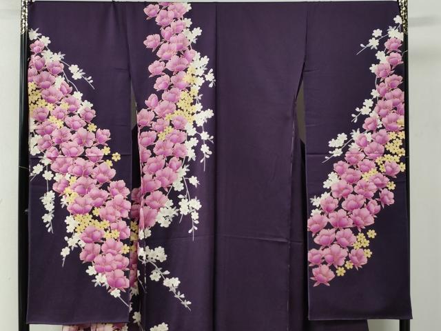 平和屋着物●ブライダルファッションデザイナー・桂由美　振袖　枝花文　銀通し地　仮絵羽　逸品　未使用　CABC7145yc_1