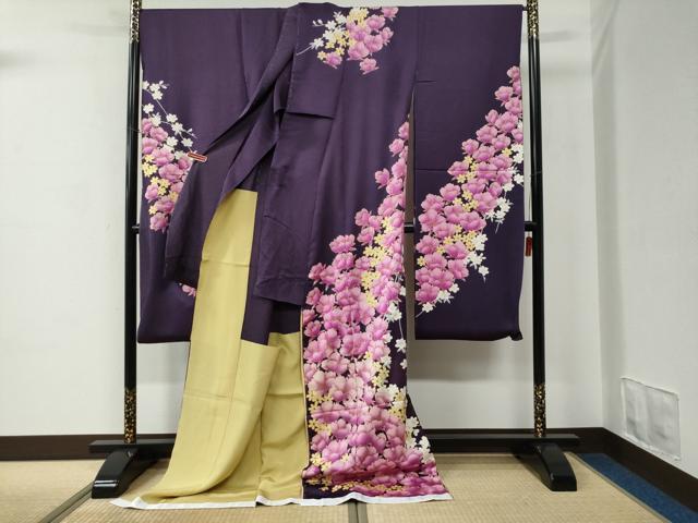 平和屋着物●ブライダルファッションデザイナー・桂由美　振袖　枝花文　銀通し地　仮絵羽　逸品　未使用　CABC7145yc_3