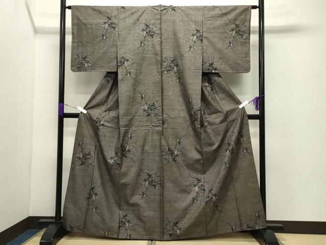 平和屋着物●本場大島紬　9マルキ　枝花文　正絹　逸品　CABC8250gh_1