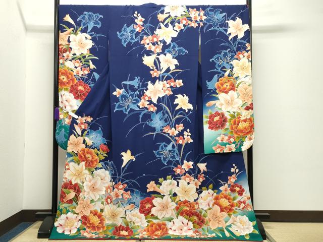 平和屋着物●豪華振袖　草花文　暈し染め　金彩　正絹　逸品　CABC8372gh 平和屋着物○豪華振袖 草花文 暈し染め 金彩 正絹 逸品 CABC8372gh