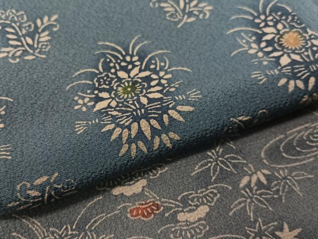平和屋着物●伝統工芸士　小林文次郎　訪問着　型染め　草花文　正絹　逸品　AABG5279ck 平和屋着物○伝統工芸士 小林文次郎 訪問着 本藍 型絵染 古代菊 正絹