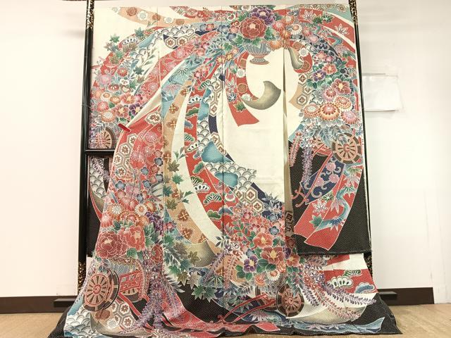 平和屋着物●豪華振袖　駒刺繍　草花文　金彩　正絹　逸品　AABG4362fy 平和屋着物○豪華振袖 駒刺繍 草花文 暈し染め 黒地 金彩 正絹 逸品
