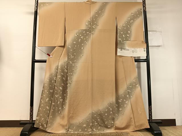 平和屋着物○訪問着 作家物 駒刺繍 舞花文 暈し染め 金彩 鬼しぼ縮緬