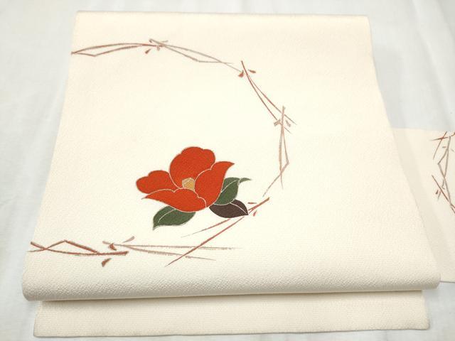 アンティーク名古屋帯　大輪の椿　上質な刺繍　正絹　大正浪漫　淡い辛子色　N-27 アンティーク名古屋帯 大輪の椿 上質な刺繍 正絹 大正浪漫 淡い辛子色