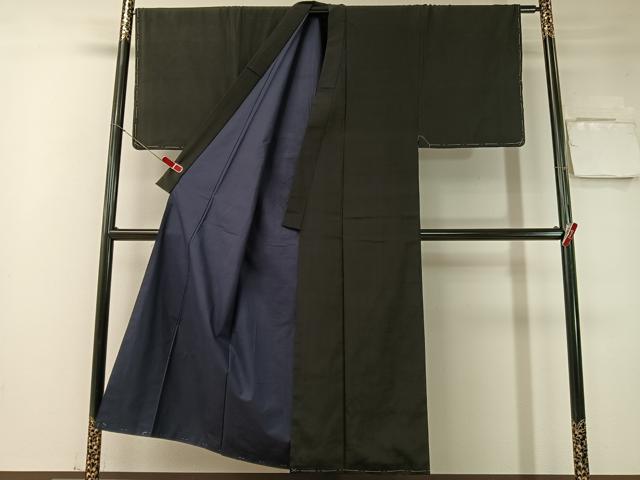 平和屋着物●男性　紬　アンサンブル　色無地　黒地　正絹　逸品　未使用　CABD8033vp 平和屋着物○男性 紬 アンサンブル 色無地 黒地 正絹 逸品 未使用