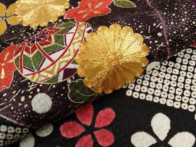 平和屋着物●豪華振袖　駒刺繍　絞り　熨斗吉祥流水毬花文　黒地　金彩　正絹　逸品　CABE2635yc_7