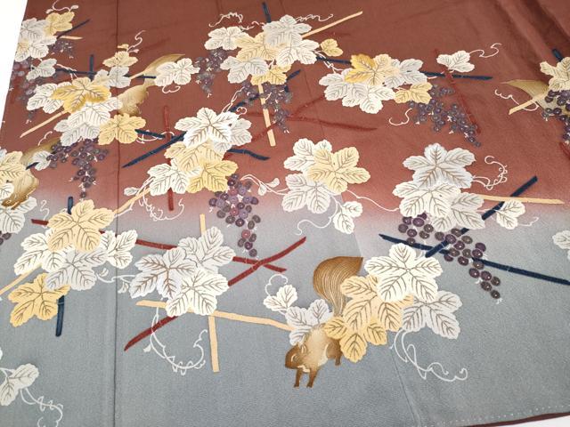 平和屋着物●ファッションデザイナー 花井幸子　訪問着　刺繍　リス　葡萄蔦の葉文　暈し染め　正絹　逸品　CABG3340tx_3