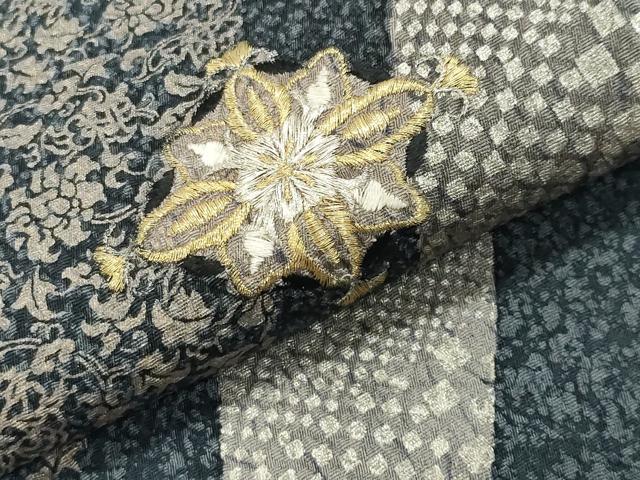 平和屋着物○男性 訪問着 刺繍 菱吉祥花文 暈し染め 銀彩 正絹 逸品