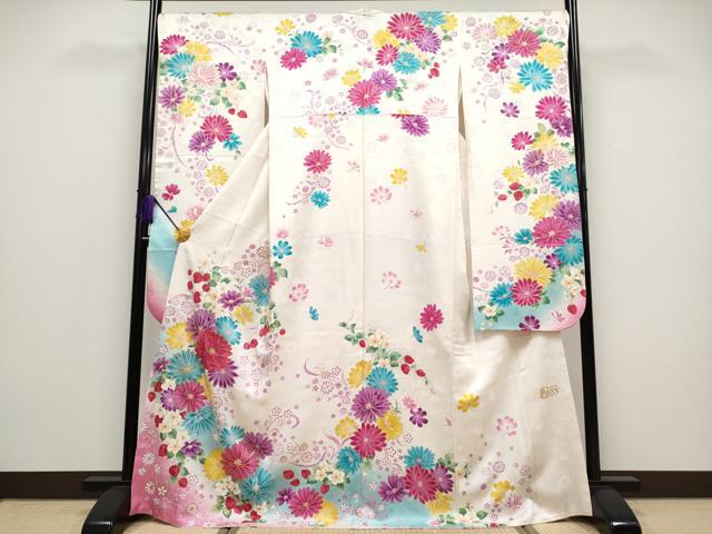 平和屋本店■極上　スザンヌプロデュース　Ashy　紗衣　振袖　刺繍　苺　舞花文　暈し染め　金彩　白地　逸品　CYAA2109s5