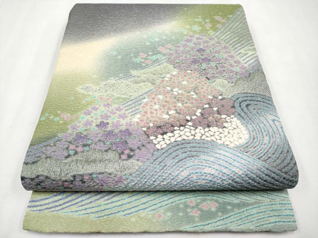 滝泰謹製 おぼろ染 襲ね絞り 袋帯 落款入 手刺繍 銀通し 正絹 お太鼓 滝泰謹製 おぼろ染 襲ね絞り 相良刺繍 太鼓柄袋帯 銀通し地 m-s5203