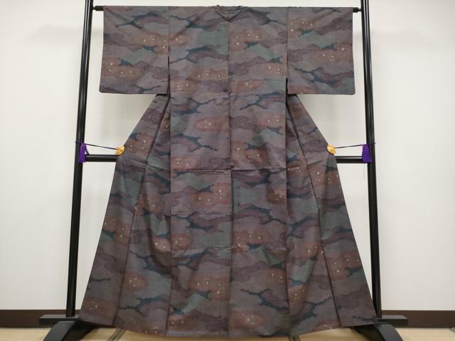 平和屋着物■極上　都喜ヱ門　本場大島紬　9マルキ　泥染め　雲重ね文　藤絹織物謹製　証紙付き　逸品　CYAA2747s5 平和屋着物□極上 都喜ヱ門 本場大島紬 9マルキ 泥染め 雲重ね文 藤絹