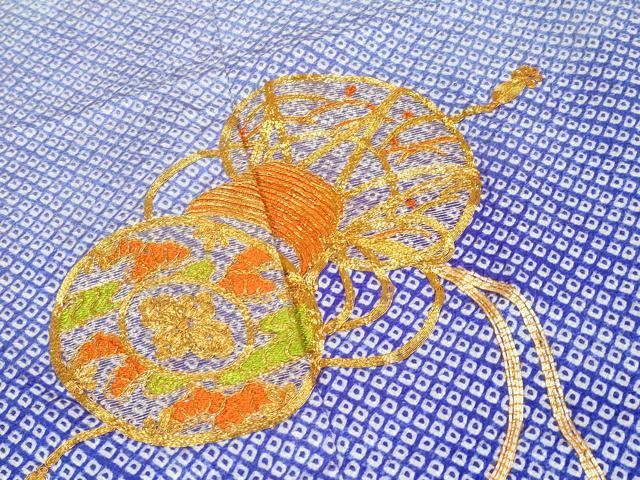 平和屋着物■極上　七五三　女の子　7歳　祝着・袋帯セット　駒刺繍　絞り　鼓草花文　逸品　CYAA3308s5_2
