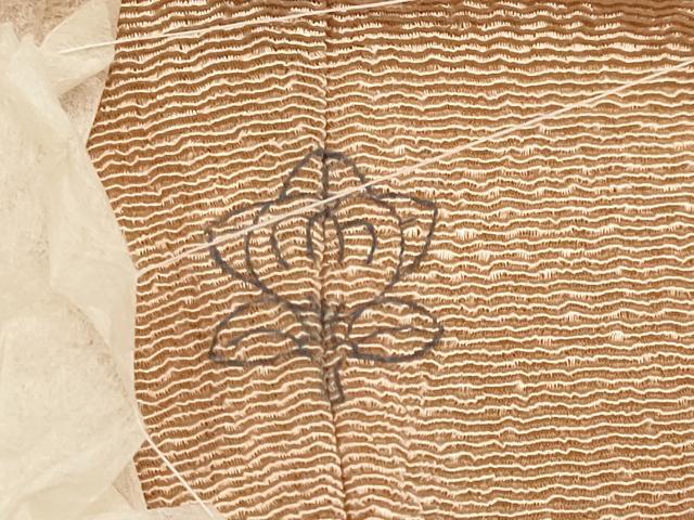 平和屋着物□極上 人間国宝 吉田玉男 色無地 伽羅色 鬼しぼ