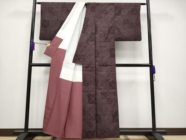 平和屋着物●極上　本場結城紬　重要無形文化財　80亀甲　変わり格子　黒鳶色地　逸品　CYAA4201s6 平和屋着物○極上 本場結城紬 重要無形文化財 80亀甲 変わり格子 黒