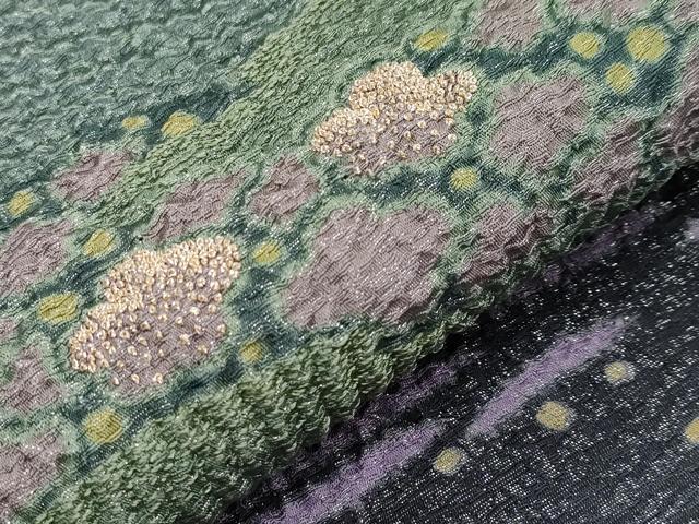 平和屋着物●極上　十日町　名門　滝泰謹製　太鼓柄袋帯　相良刺繍　おぼろ染　襲絞り　舞花文　銀通し地　逸品　未使用　CYAA4244s6_3