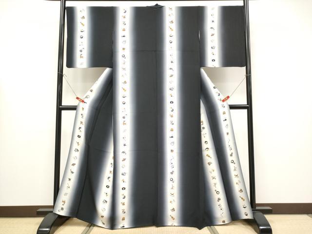 平和屋着物●極上　小紋　動物楽器玩具文　暈し染め　黒地　逸品　CYAA4385s6_1