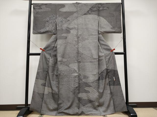 平和屋着物●極上　重要無形文化財　人間国宝　中村勇二郎　訪問着　本場染大島紬　江戸小紋　寄せ小紋柄　黒地　逸品　CYAA4746s6 平和屋着物○極上 重要無形文化財 人間国宝 中村勇二郎 訪問着 本場染