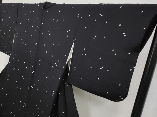 平和屋着物●極上　小紋　舞花びら　黒地　鬼しぼ縮緬　逸品　未使用　CYAA4767s6_3