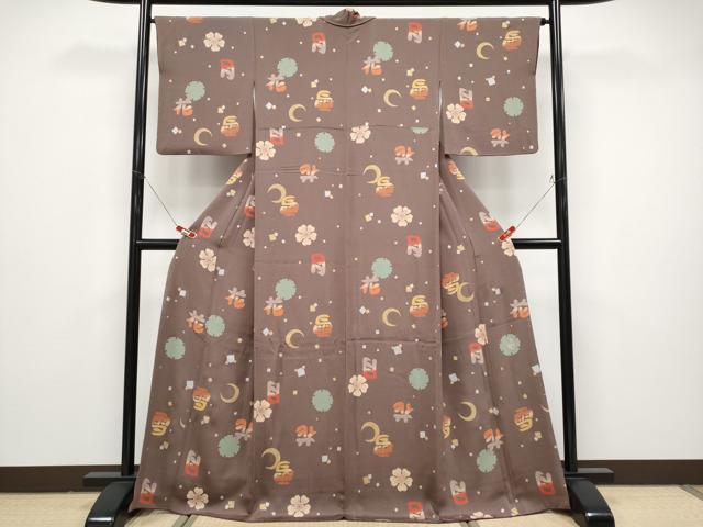 平和屋本店●極上　人形作家・ホリヒロシ　小紋　雪月花　金銀彩　鬼しぼ縮緬　煤竹色地　逸品　CYAA4876s6_1