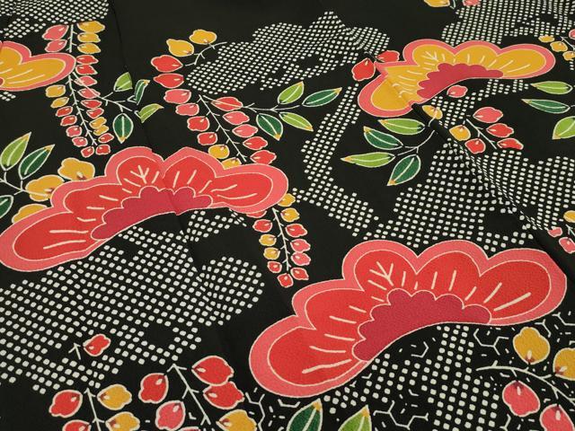 平和屋本店■極上　和染紅型　栗山紅型　栗山吉三郎　振袖　松　黒地　鬼しぼ縮緬　逸品　CZAA1223s5 平和屋本店□極上 和染紅型 栗山紅型 栗山吉三郎 振袖 松 黒地 鬼しぼ