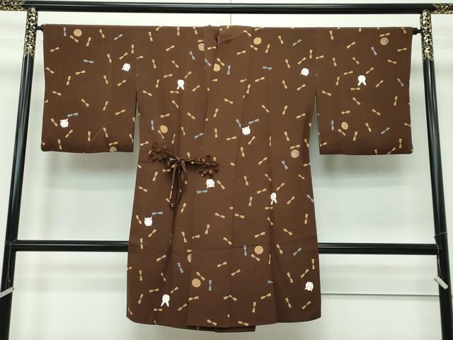 平和屋本店■極上　道中着　ロング丈　兎　花　鬼しぼ縮緬　黒茶色地　逸品　CZAA2229s5