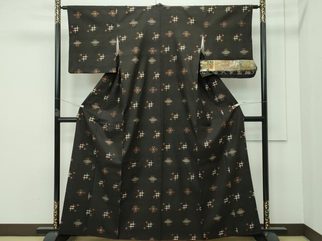 平和屋本店■極上　国指定重要無形文化財　本場久米島紬　手織　吉祥文　証紙付き　逸品　CZAA2249s5