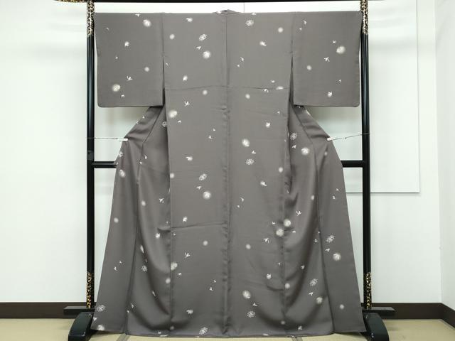 平和屋着物■極上　小紋　舞花文　蛍暈し　金彩　茶鼠色地　洗える着物　逸品　CZAA3029s5