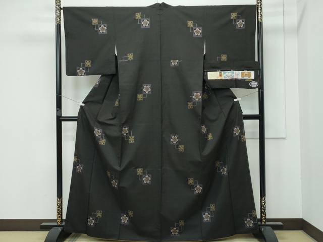 平和屋着物□極上 本場大島紬 泥染め 9マルキ 優美粧 色紙重ね桜