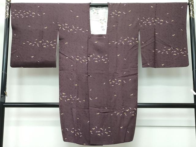 平和屋着物■極上　道行コート　ロング丈　舞花弁　黒鳶色地　ほていや扱い　逸品　CZAA3610s5