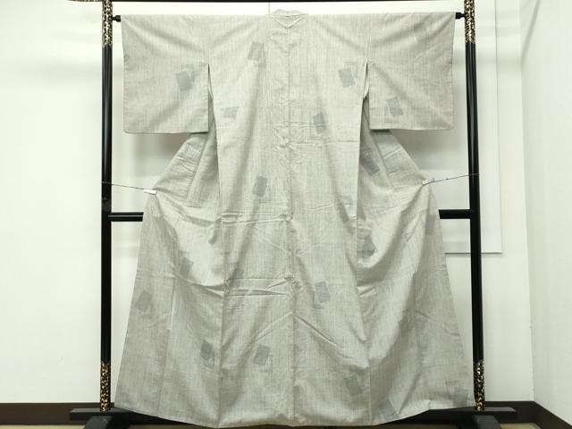 平和屋着物●極上　本場結城紬　重要無形文化財　100亀甲　飛び亀甲柄　色紙重ね文様　灰汁色地　逸品　CZAA4781s6