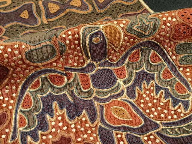 平和屋本店●極上 訪問着 総刺繍 中国三大刺繍 スワトウ相良刺繍 更紗人物花文 金彩 鬼しぼ縮緬 黒緑色地 逸品 未使用 CZAA5018s6_7