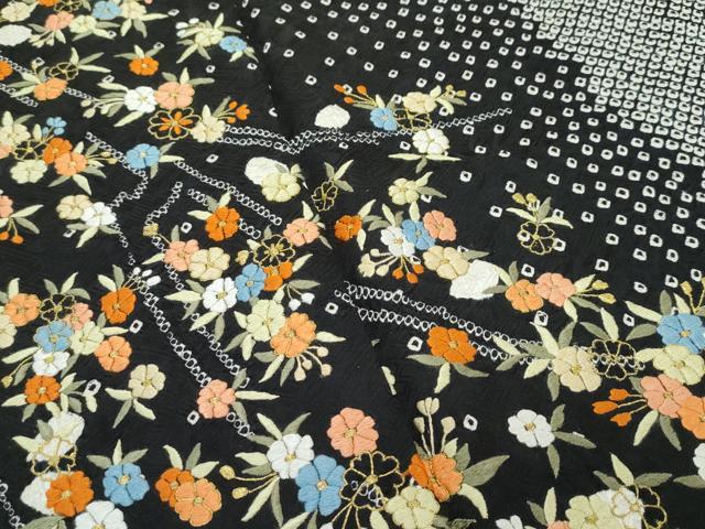 平和屋着物●極上　訪問着　総絞り　刺繍　枝花文　黒地　金糸　越後屋扱い　逸品　CZAA5172s6_4