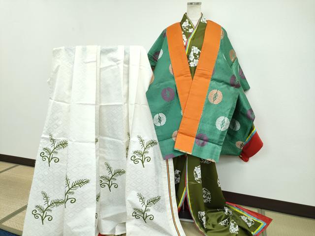 平和屋本店●極上　十二単セット　唐衣・表着・裳 　和装　婚礼　結婚式　神社挙式　唐織　舞蝶丸文　逸品　CZAA5248s6