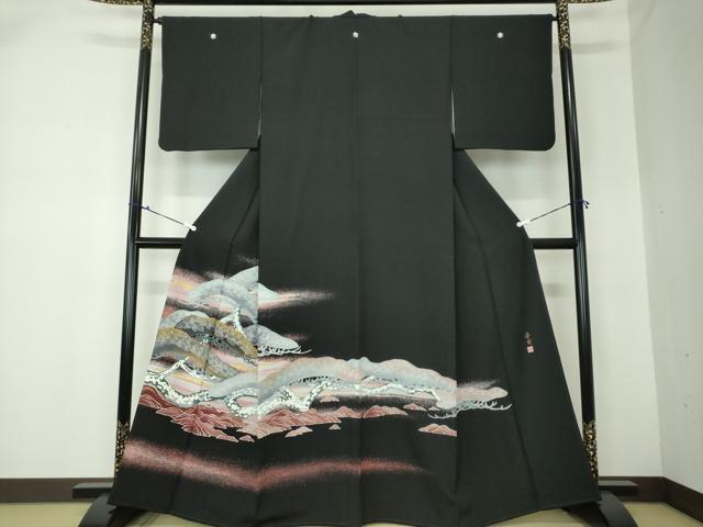 平和屋着物●京友禅作家　山科春宣　黒留袖　松文　たたき染め　正絹　逸品　DAAQ2885ps