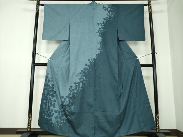 平和屋着物●本場染大島紬　訪問着　蔦の葉シルエット　正絹　逸品　DAAQ3177ps