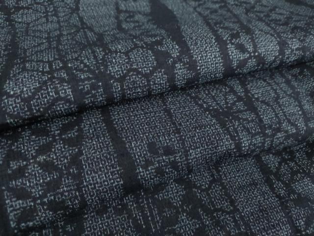 平和屋着物●本場結城紬　重要無形文化財　100亀甲　よろけ縞花文　正絹　逸品　未使用　DAAQ3365ps