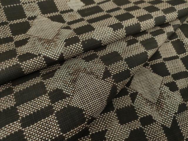 平和屋着物●本場大島紬　7マルキ　色紙重ね　変わり格子　正絹　逸品　DAAQ3389ps