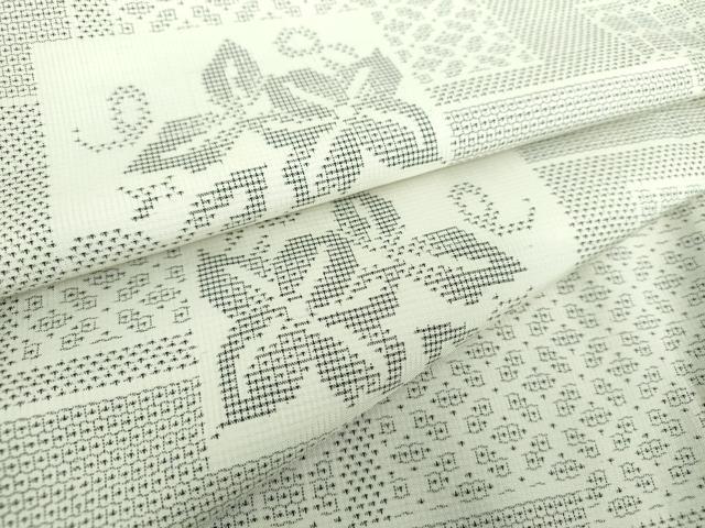 平和屋着物●本場大島紬　白大島　9マルキ　120亀甲　色紙重ね花文　ますいわ屋扱い　正絹　逸品　未使用　DAAQ3489ps