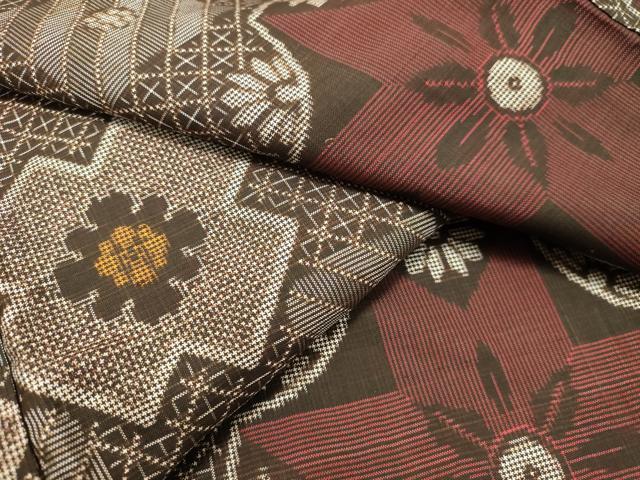 平和屋着物●希少　本場大島紬　龍郷絣　花菱文　正絹　逸品　DAAR4365tw
