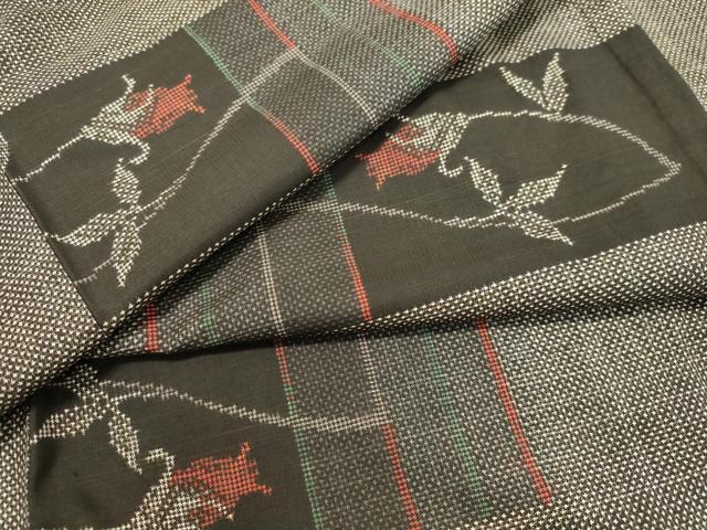 平和屋着物●本場大島紬　7マルキ　草花文　正絹　逸品　DAAR4385tw